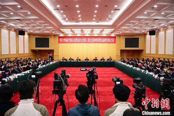 成都市长谈发展：像哪吒一样敢于打破常规